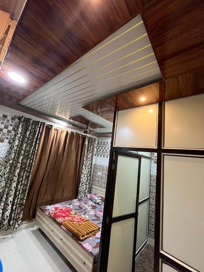 Dream Land Hotel Jammu Buitenkant foto