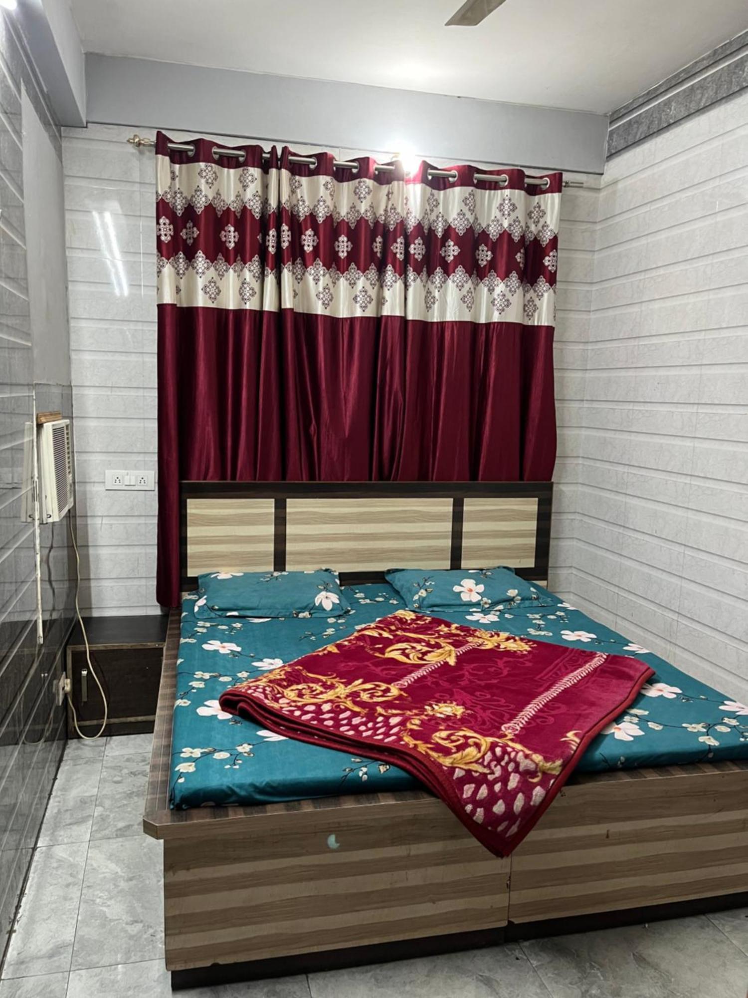 Dream Land Hotel Jammu Buitenkant foto
